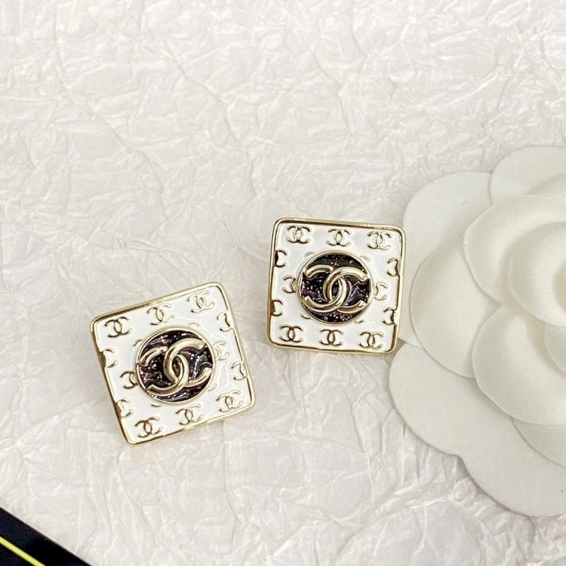 Unique Chanel Earrings 231739