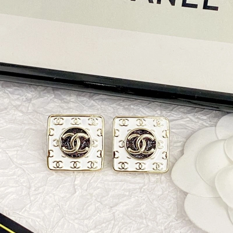 Unique Chanel Earrings 231739