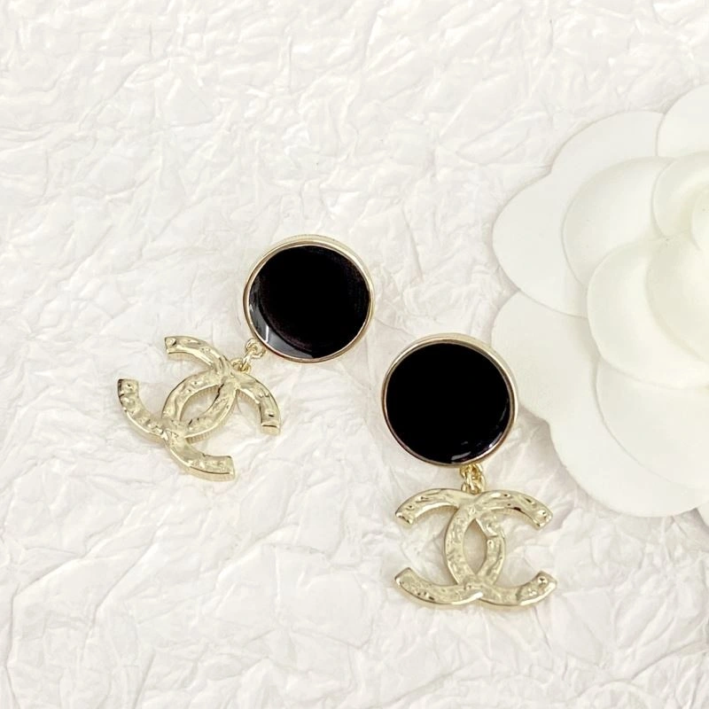 Popular Chanel Earrings 231700