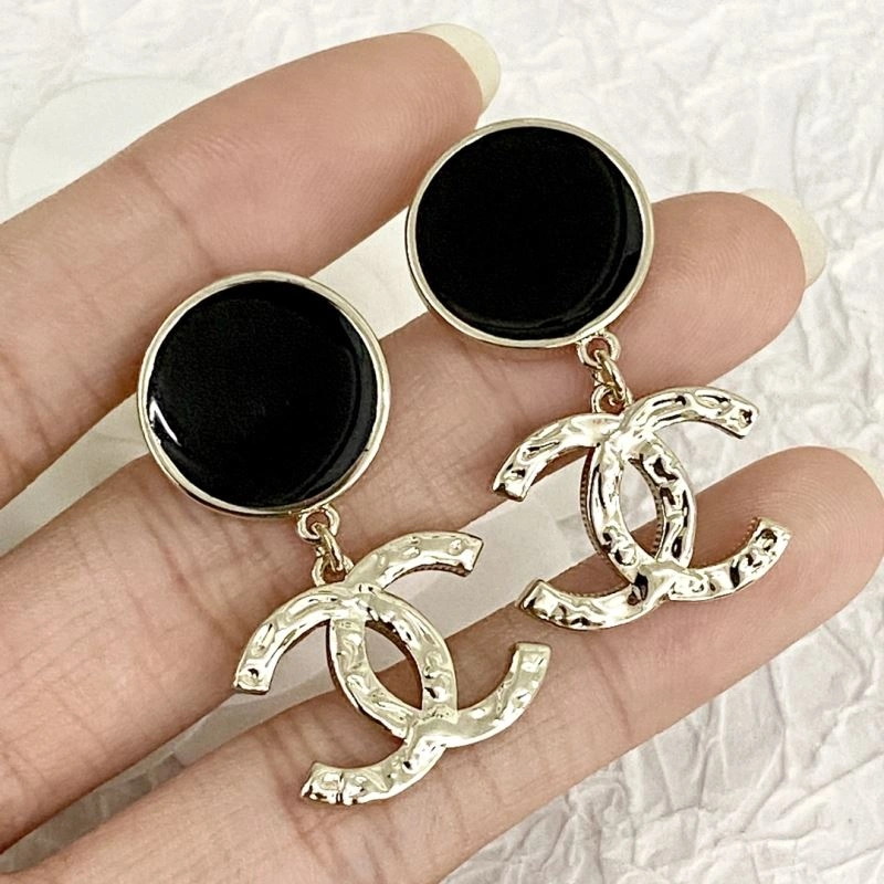 Popular Chanel Earrings 231700