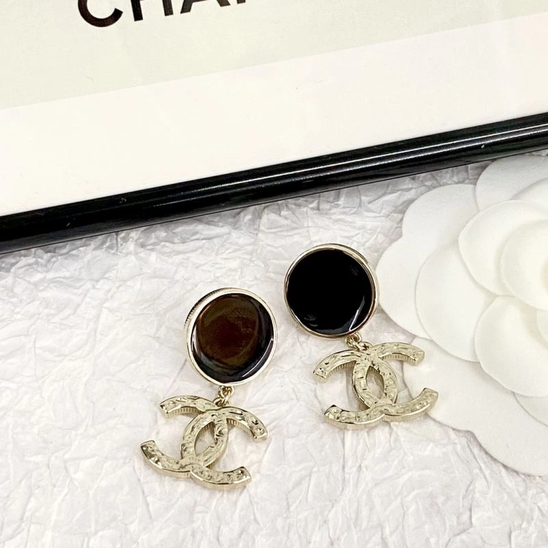 Popular Chanel Earrings 231700