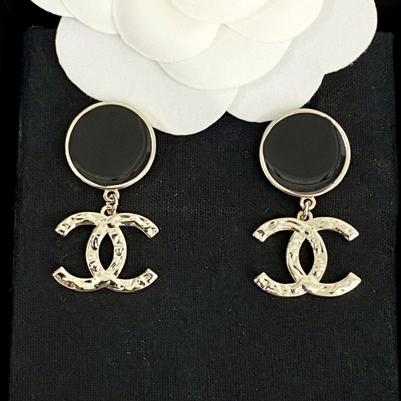 Popular Chanel Earrings 231700
