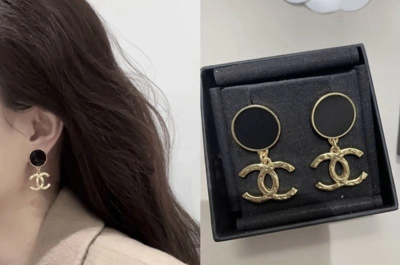 Popular Chanel Earrings 231700
