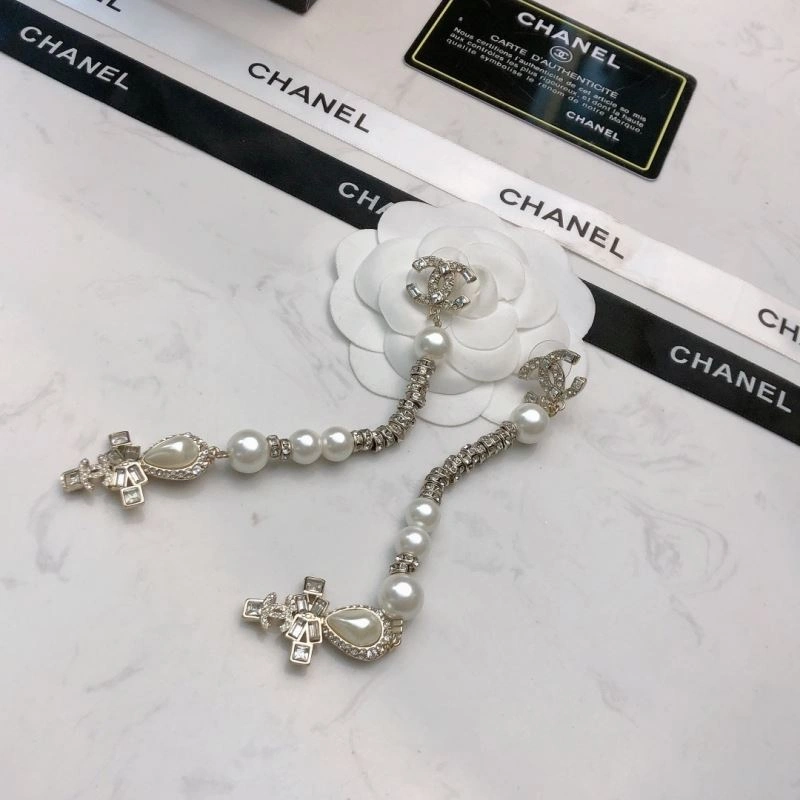 Chanel Earrings Trendsetting 231717