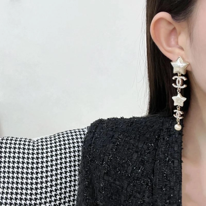 Chanel Earrings WaterResistant 231684