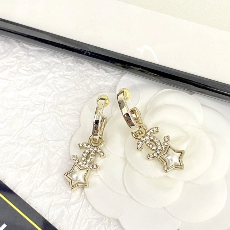 Chanel Earrings EyeCatching 231688