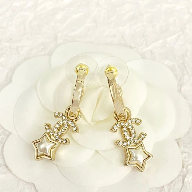 Chanel Earrings EyeCatching 231688