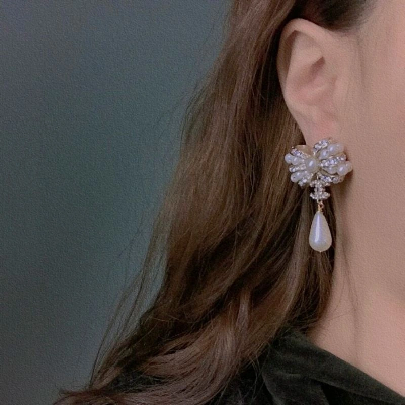 MoistureWicking Chanel Earrings 231687