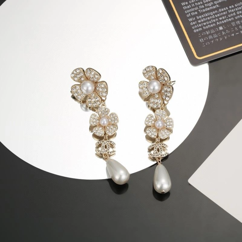 Elegant Chanel Earrings 231704