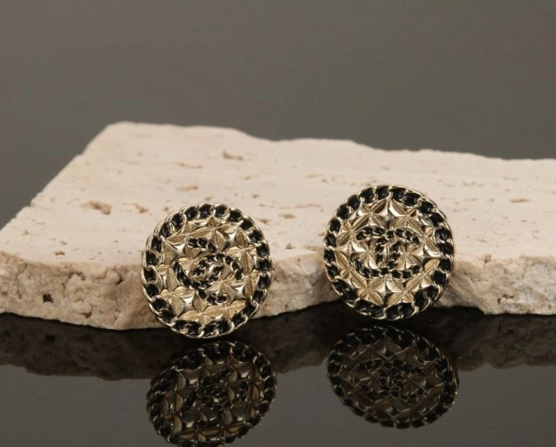 Bright Chanel Earrings 231701