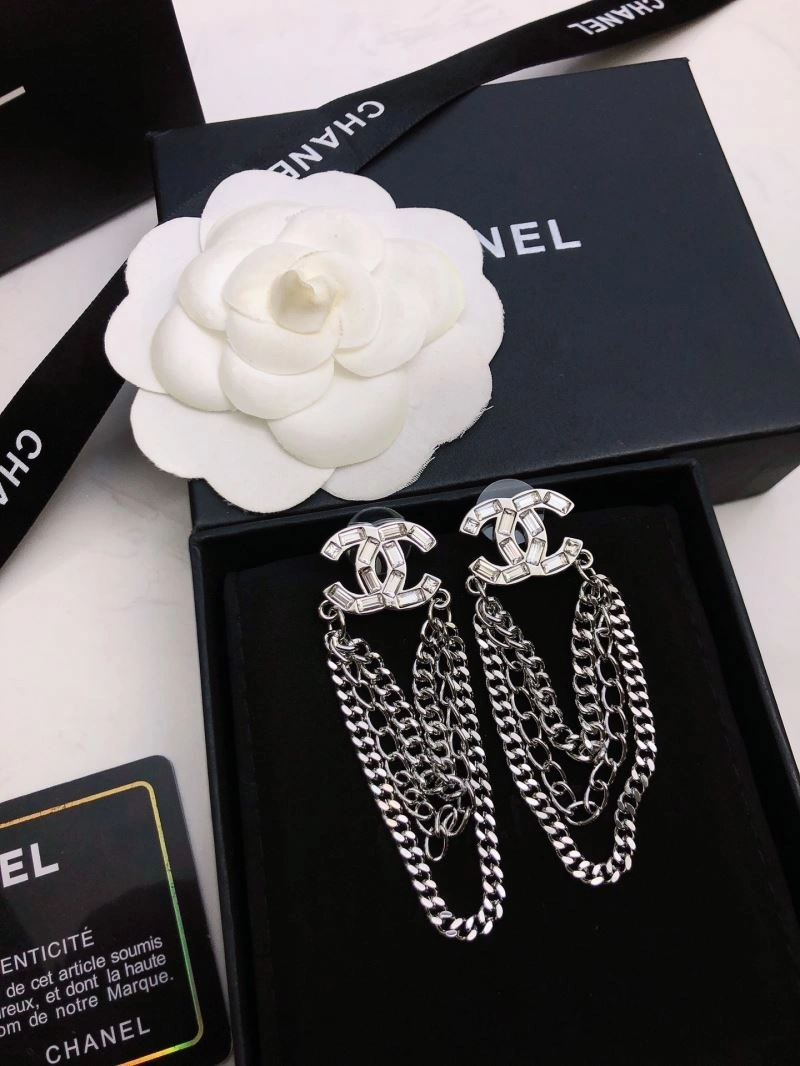 Durable Chanel Earrings 231712