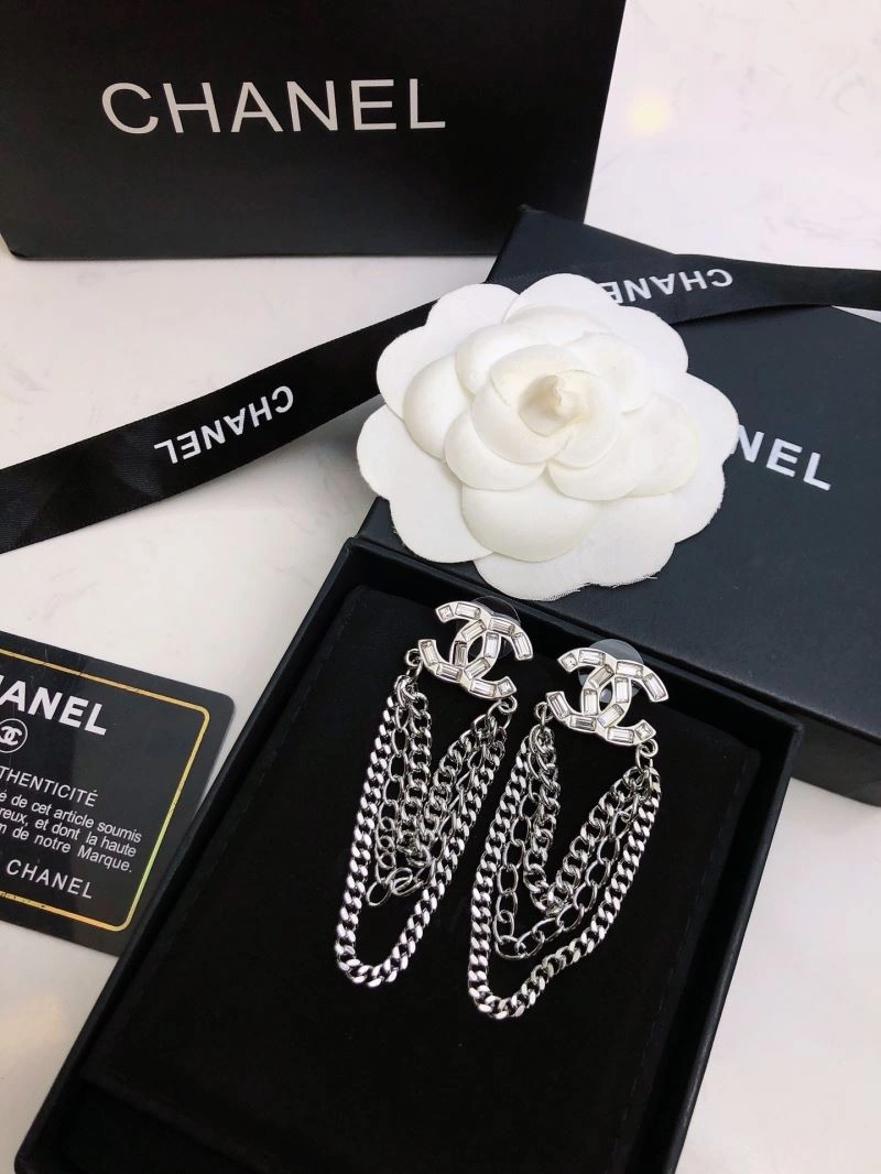 Durable Chanel Earrings 231712