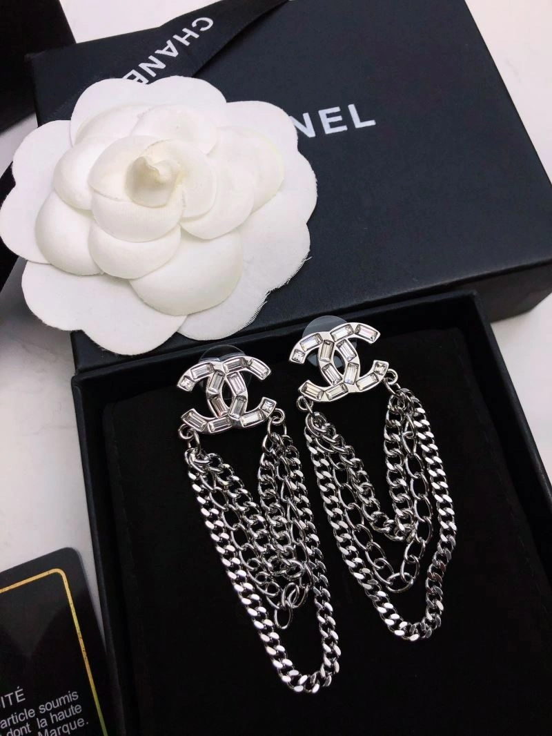 Durable Chanel Earrings 231712