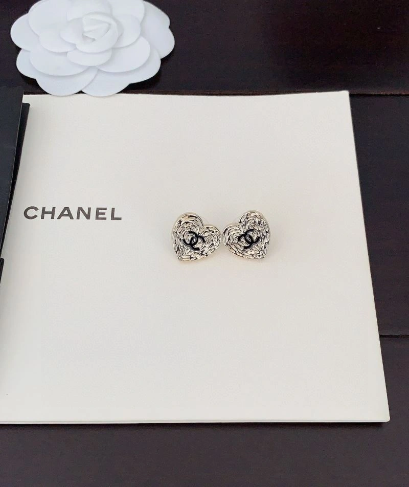 Effortless Chanel Earrings 231689