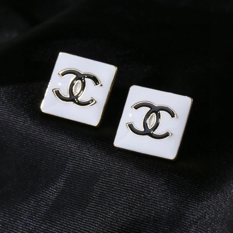 Chanel Earrings Affordable 231726