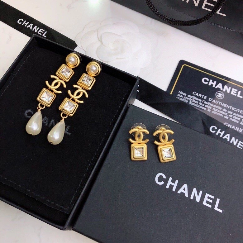 Chanel Earrings Stylish 231671