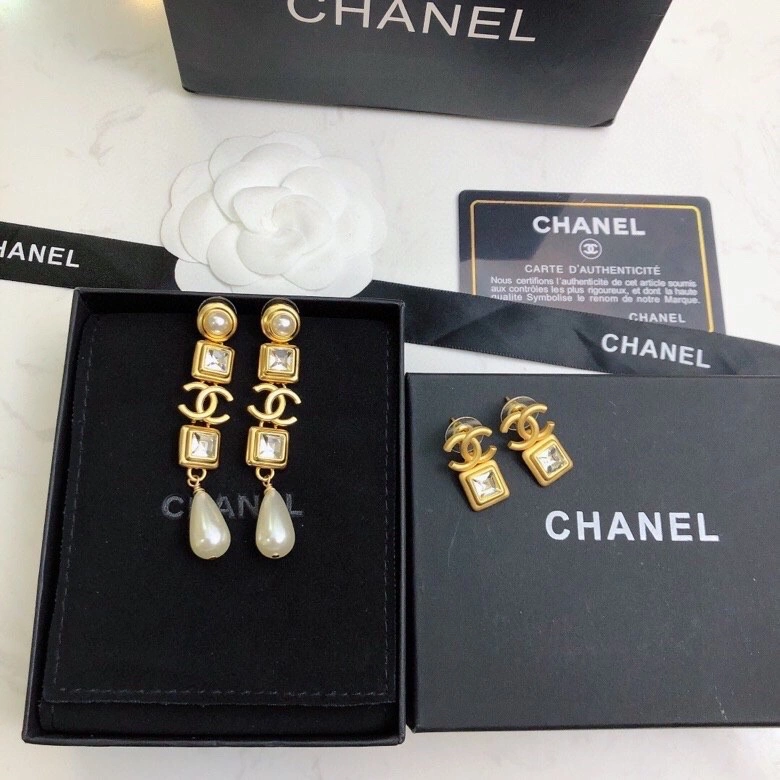 Chanel Earrings Stylish 231671