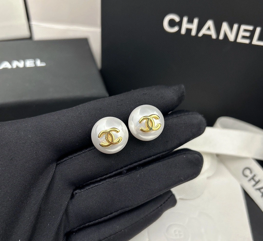 Chanel Earrings Snug 231708