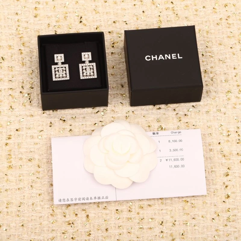 Effortless Chanel Earrings 231655