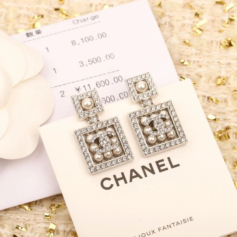Effortless Chanel Earrings 231655