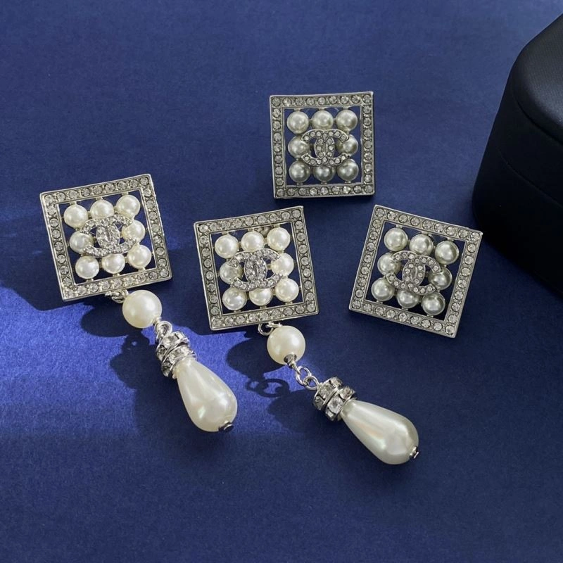 Trendy Chanel Earrings 231650