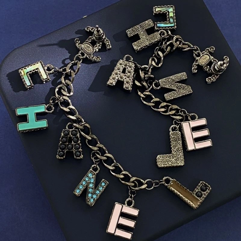 Chanel Earrings Unique 231677