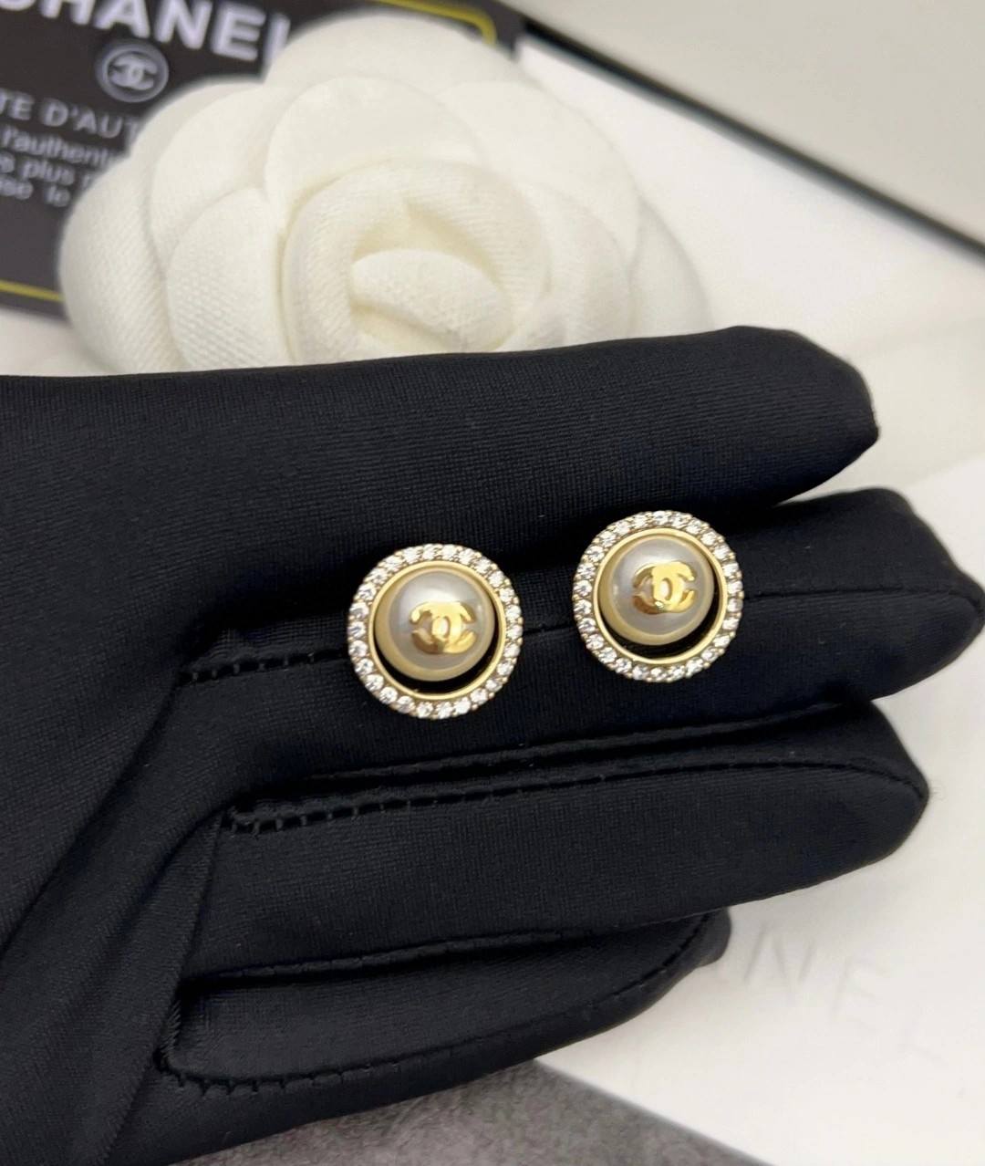 Seasonal Chanel Earrings 231641