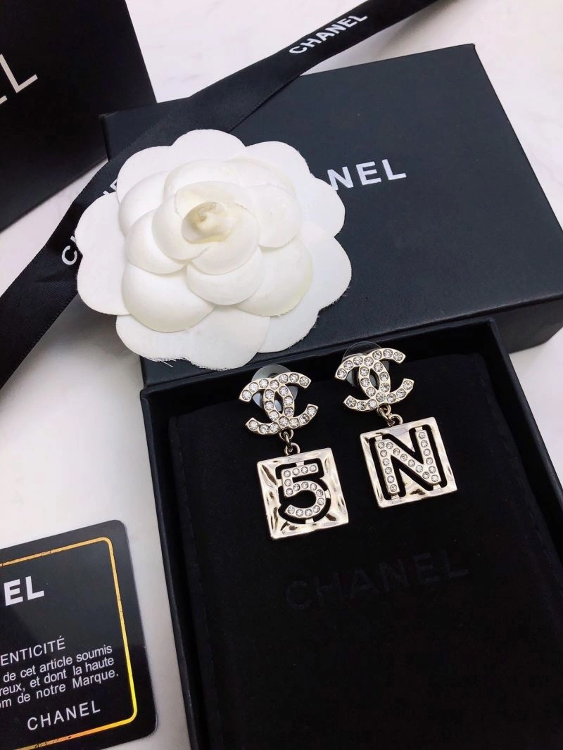 Chanel Earrings Unique 231640