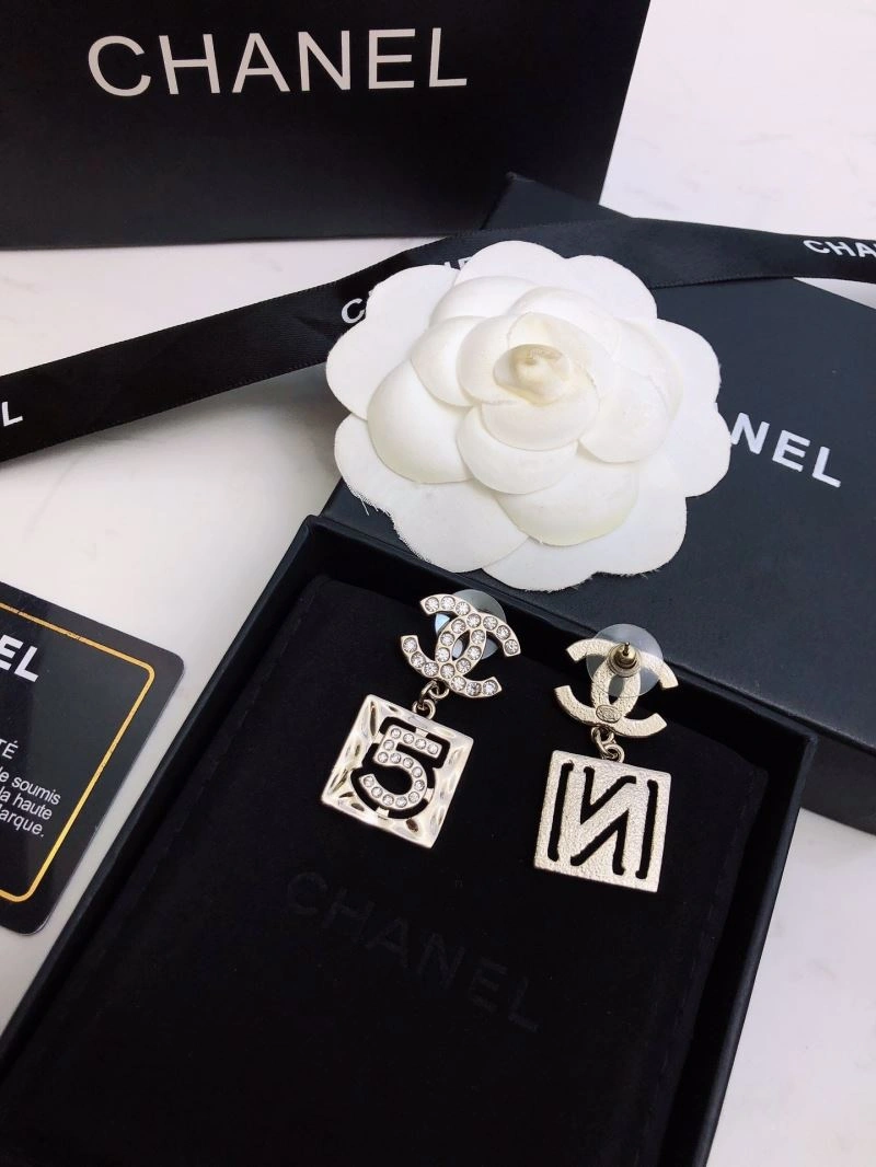 Chanel Earrings Unique 231640