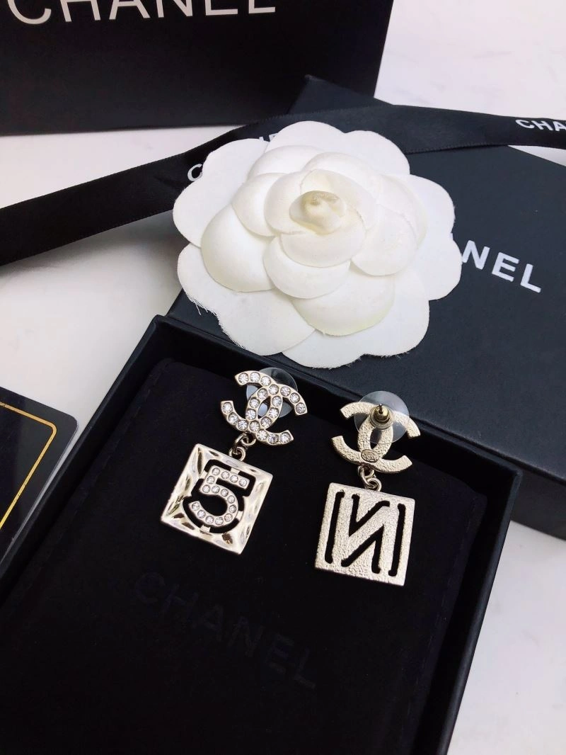 Chanel Earrings Unique 231640