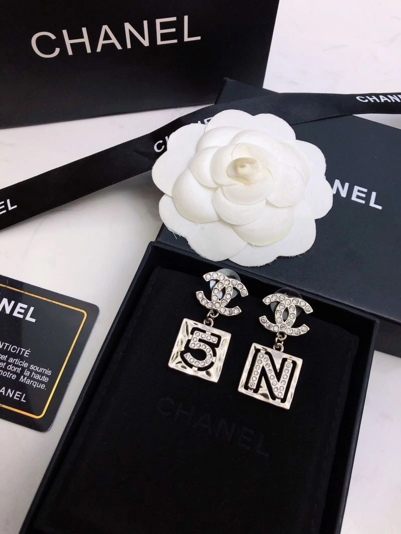 Chanel Earrings Unique 231640