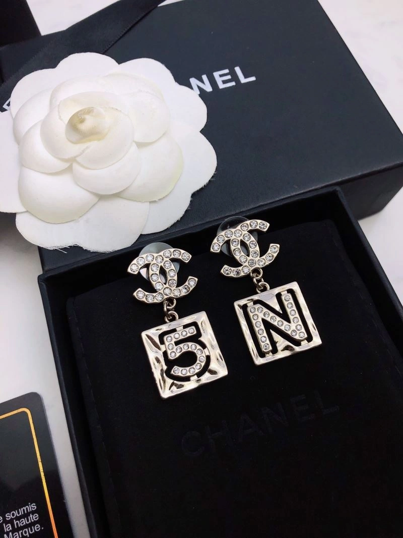 Chanel Earrings Unique 231640