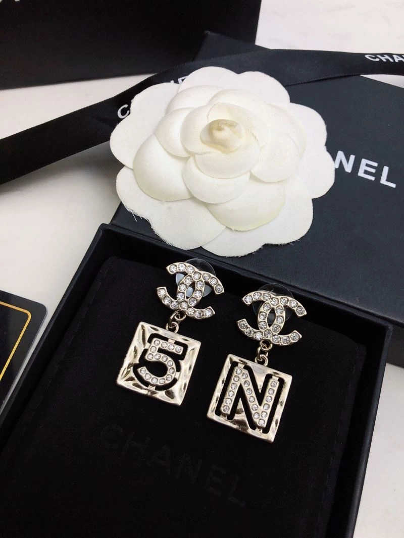Chanel Earrings Unique 231640