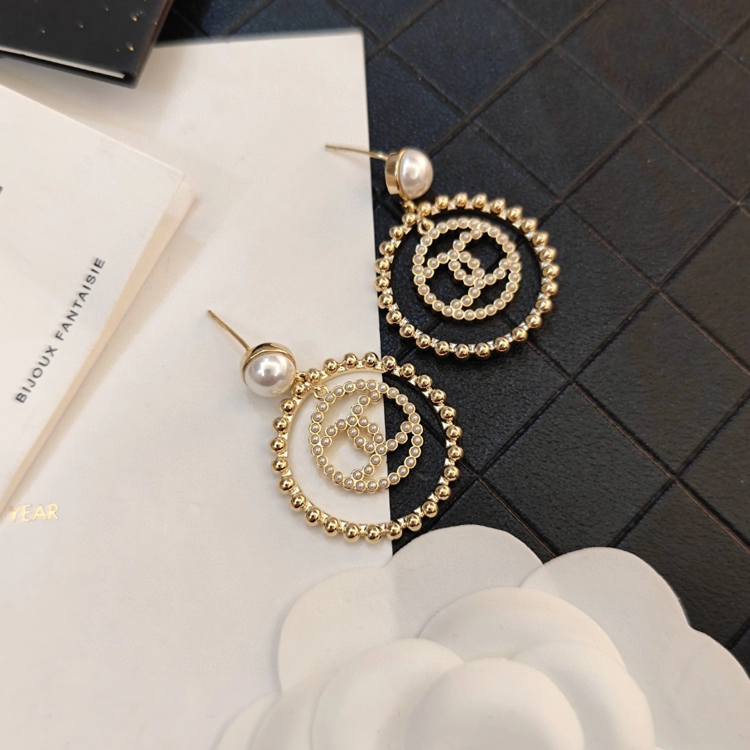 UrbanStyle Chanel Earrings 231619