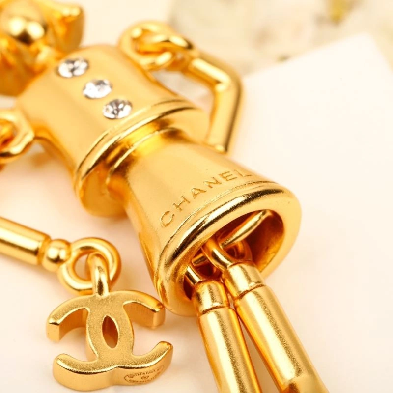 Lightweight Chanel Earrings 231618