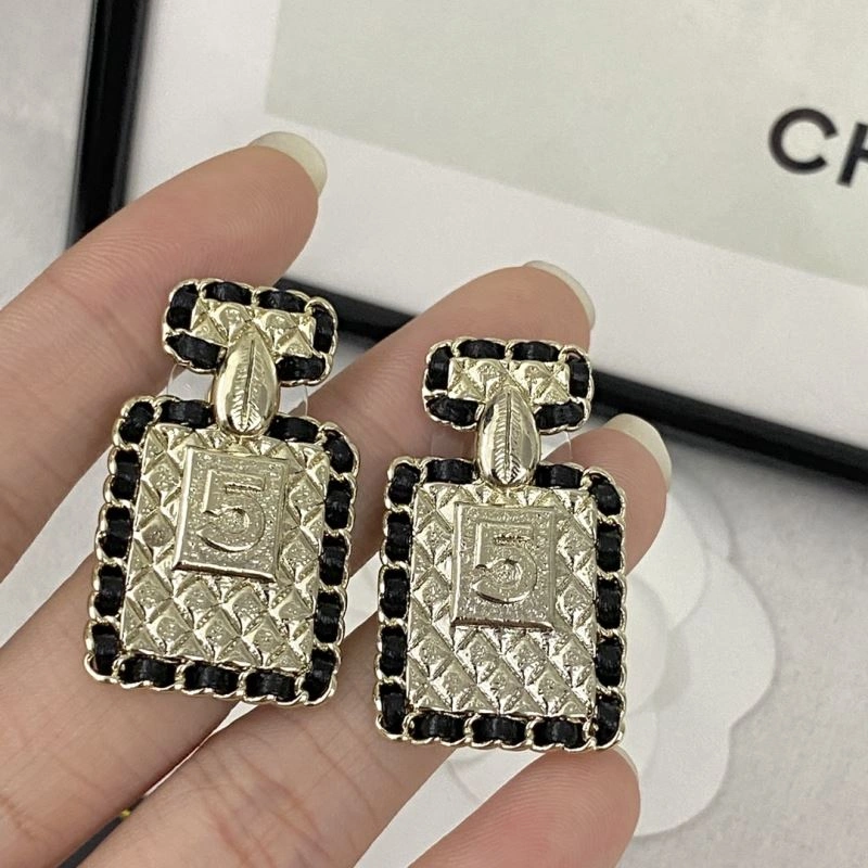 SmartChoice Chanel Earrings 231625