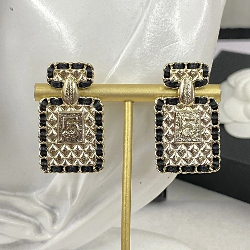 SmartChoice Chanel Earrings 231625