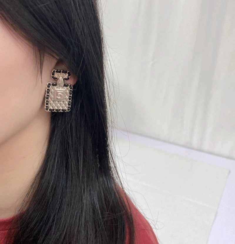 SmartChoice Chanel Earrings 231625
