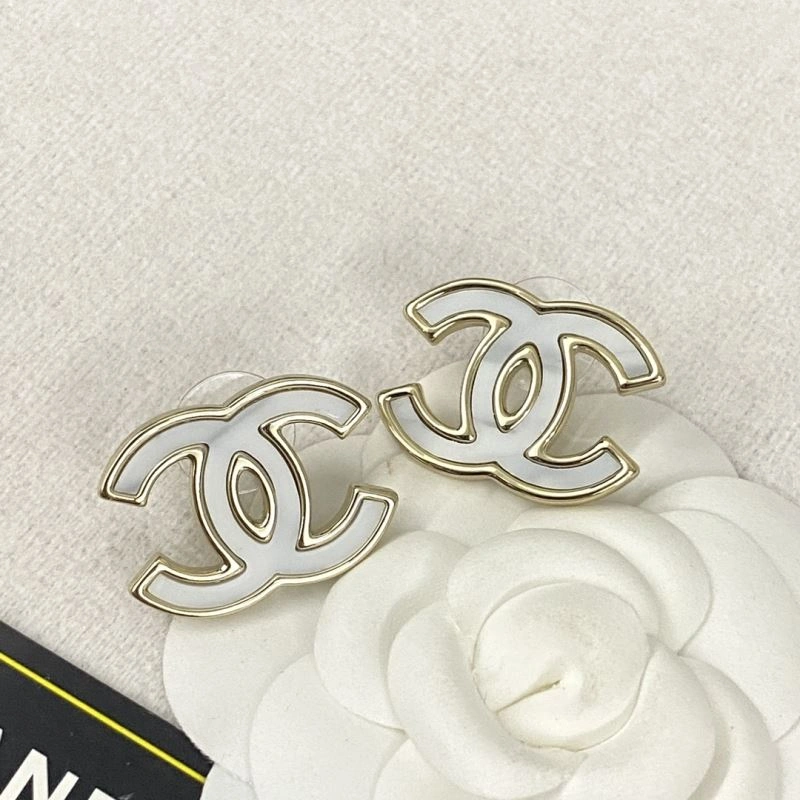 Chanel Earrings Versatile 231673