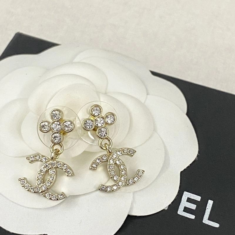 Unisex Chanel Earrings 231624