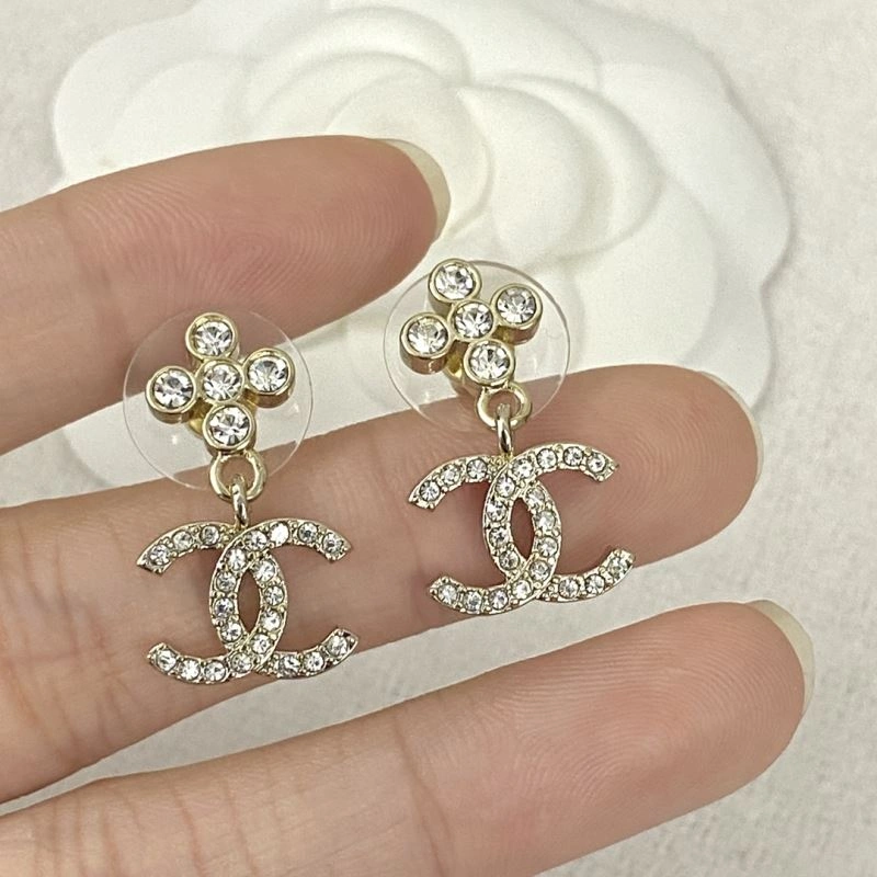 Unisex Chanel Earrings 231624