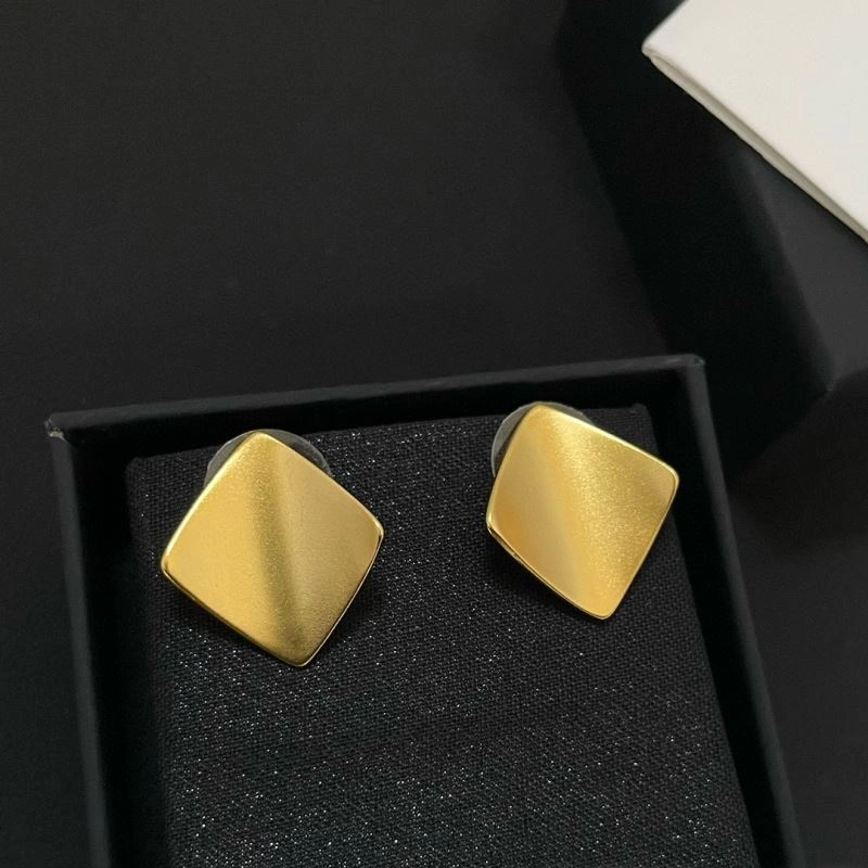 Chanel Earrings Compact 231594