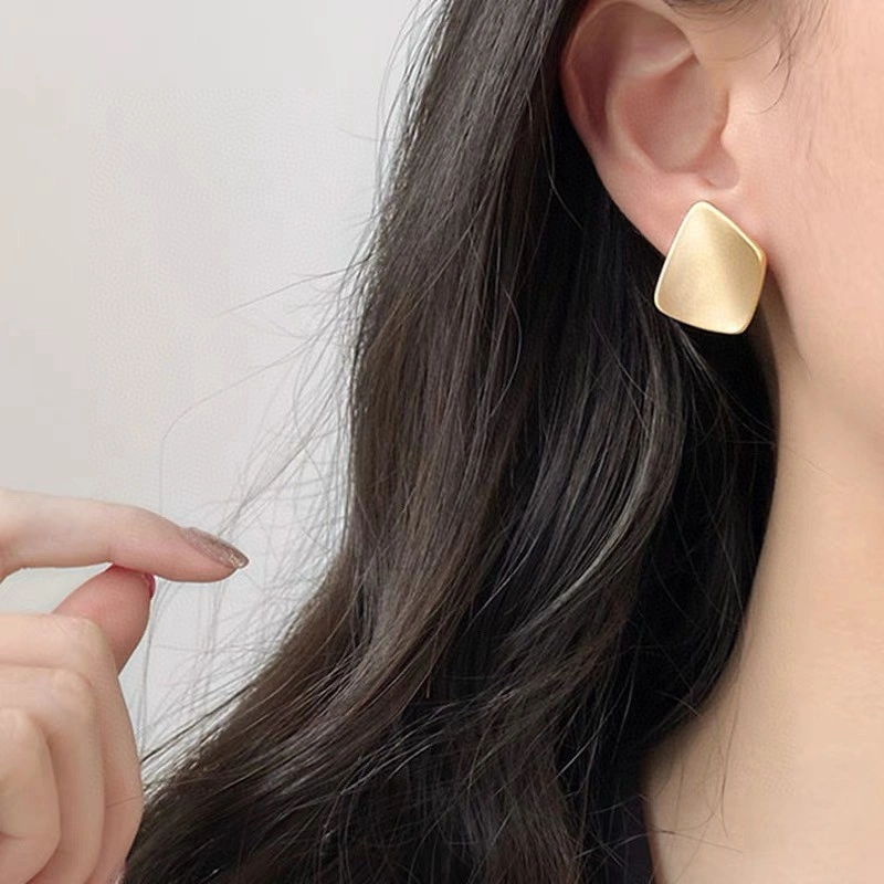 Chanel Earrings Compact 231594