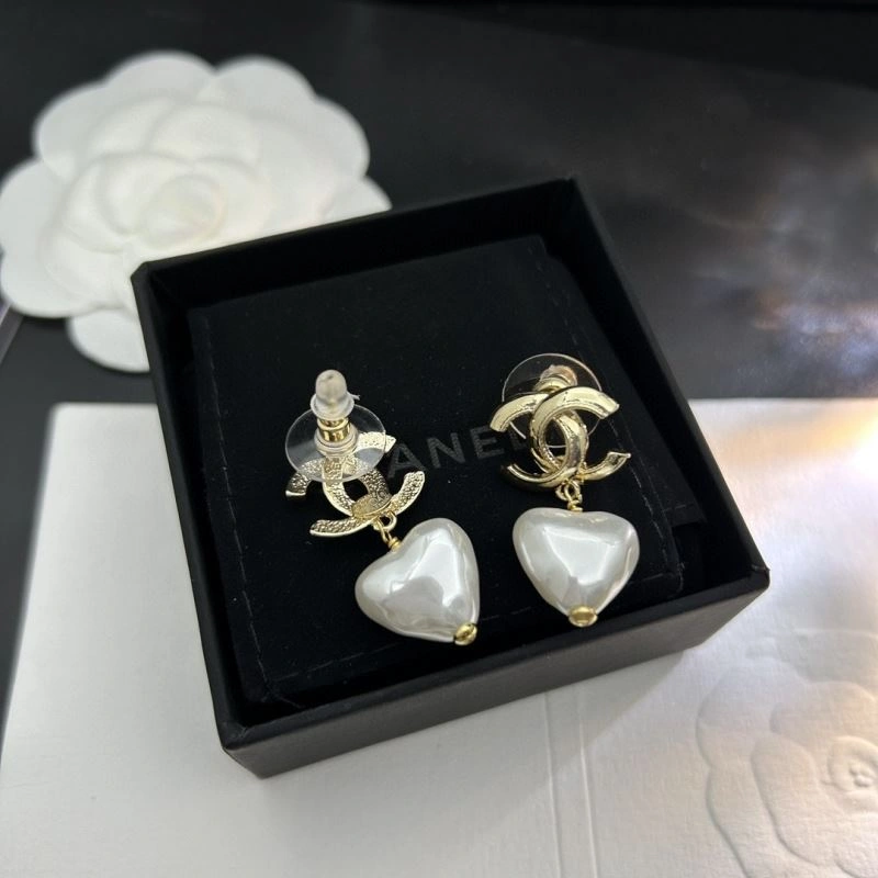 Breathable Chanel Earrings 231595