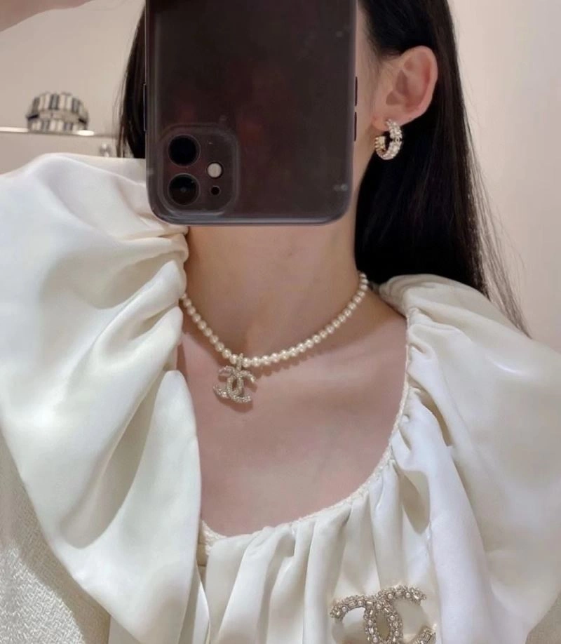 Chanel Earrings WaterResistant 231608