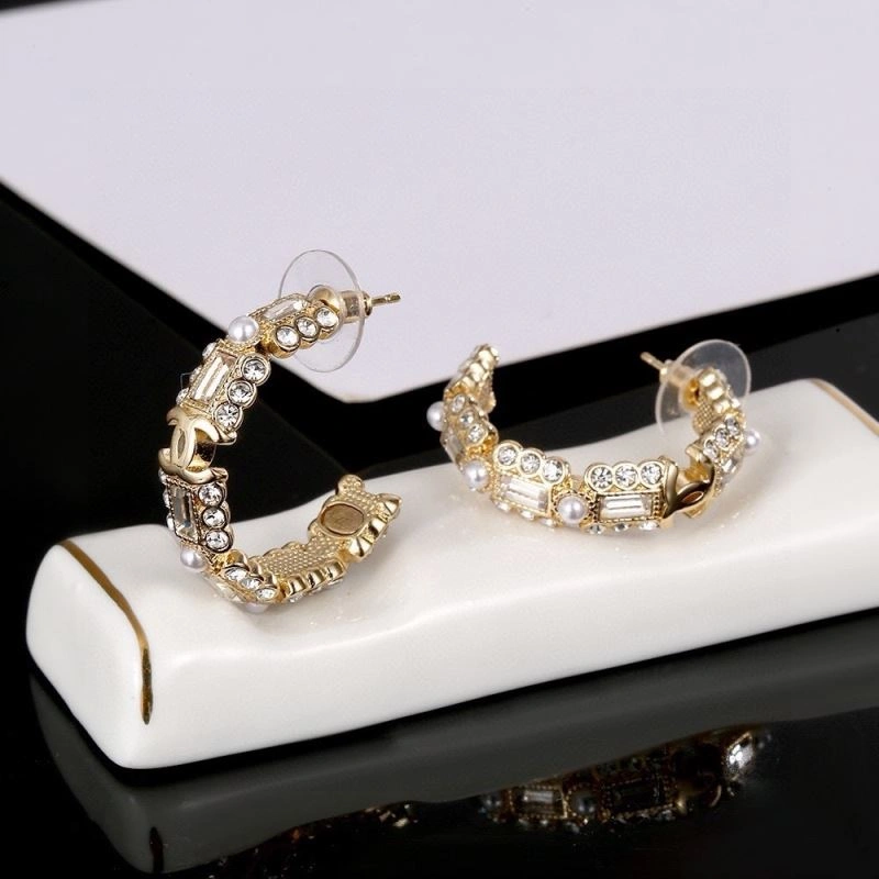 Chanel Earrings WaterResistant 231608