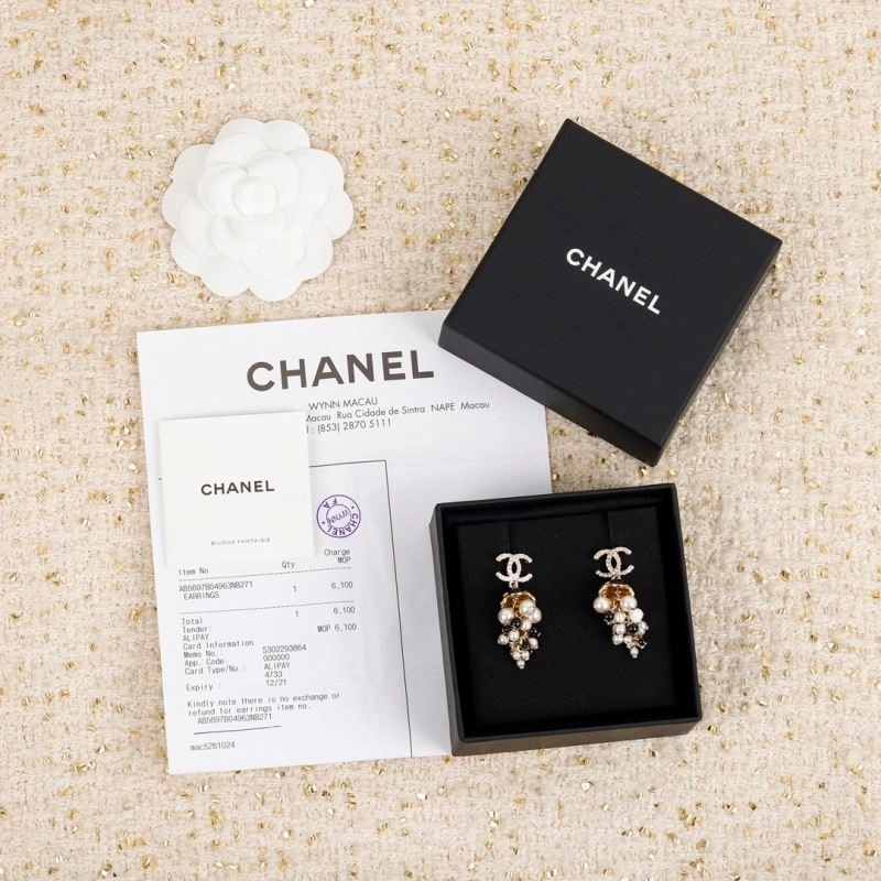 Chanel Earrings Bright 231590