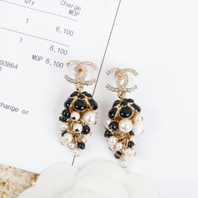 Chanel Earrings Bright 231590
