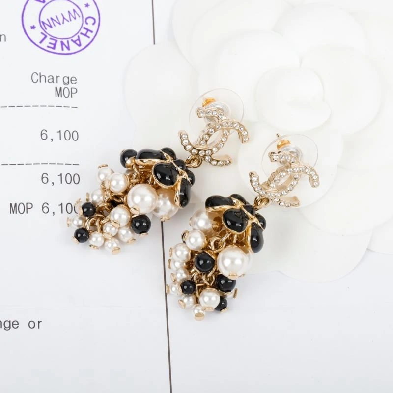 Chanel Earrings Bright 231590