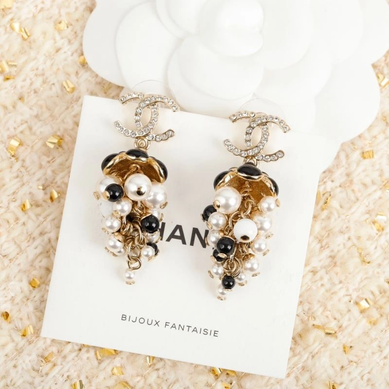 Chanel Earrings Bright 231590